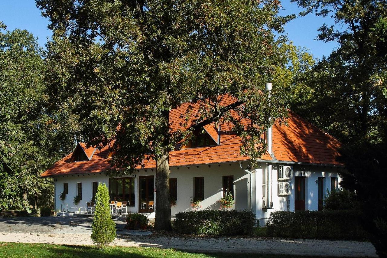 Hódoséri Vadászház Bakonyszentlaszlo Extérieur photo