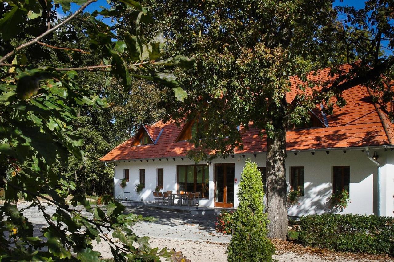 Hódoséri Vadászház Bakonyszentlaszlo Extérieur photo