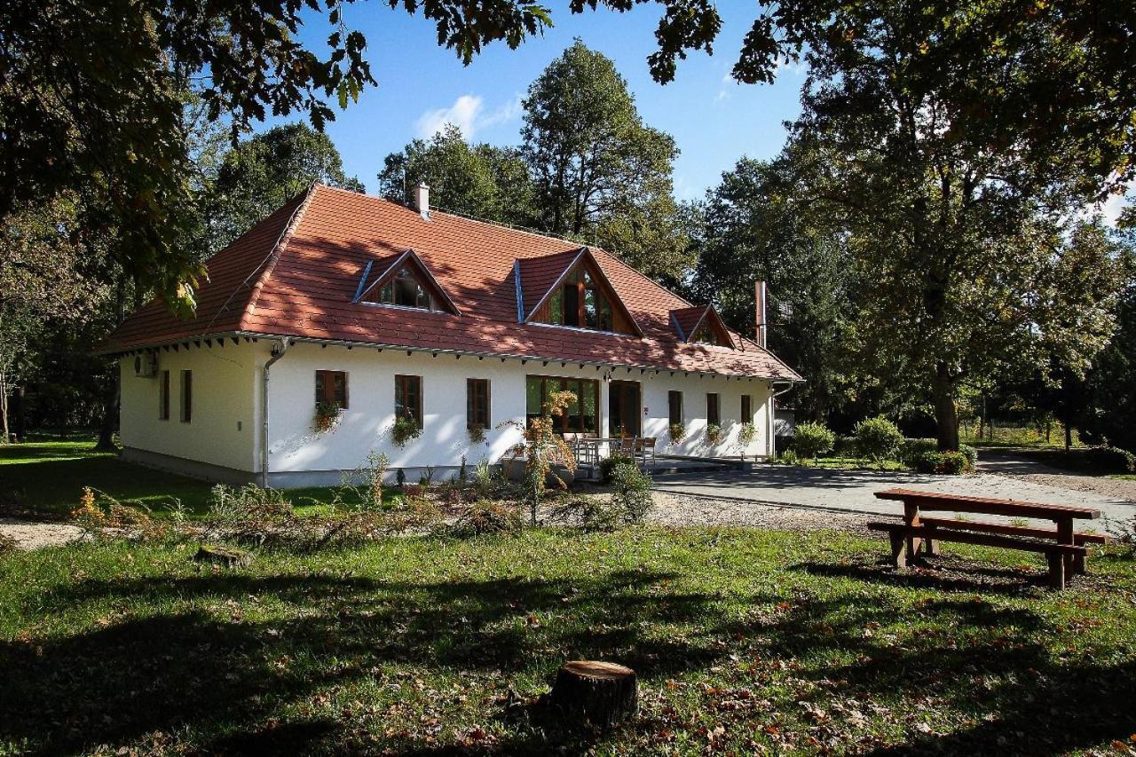 Hódoséri Vadászház Bakonyszentlaszlo Extérieur photo